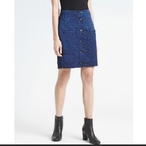 Banana republic blue animal print skirt